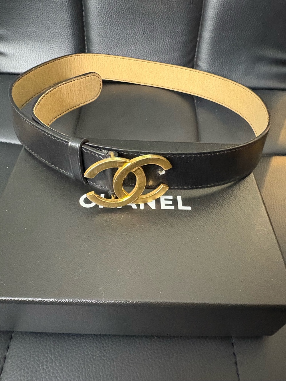 Chanel black leather belt with  gold-tone interlocking CC buckle